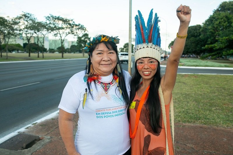 Joênia Wapichana, de Boa Vista e Vanda Witoto, de Manaus, lutam pelos direitos dos povos indígenas (Divulgação)