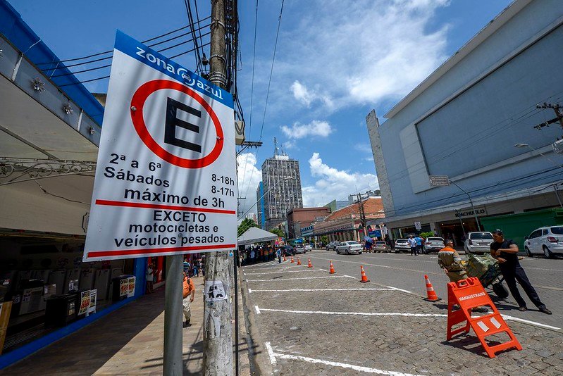 Zona azul em avenidas de Manaus