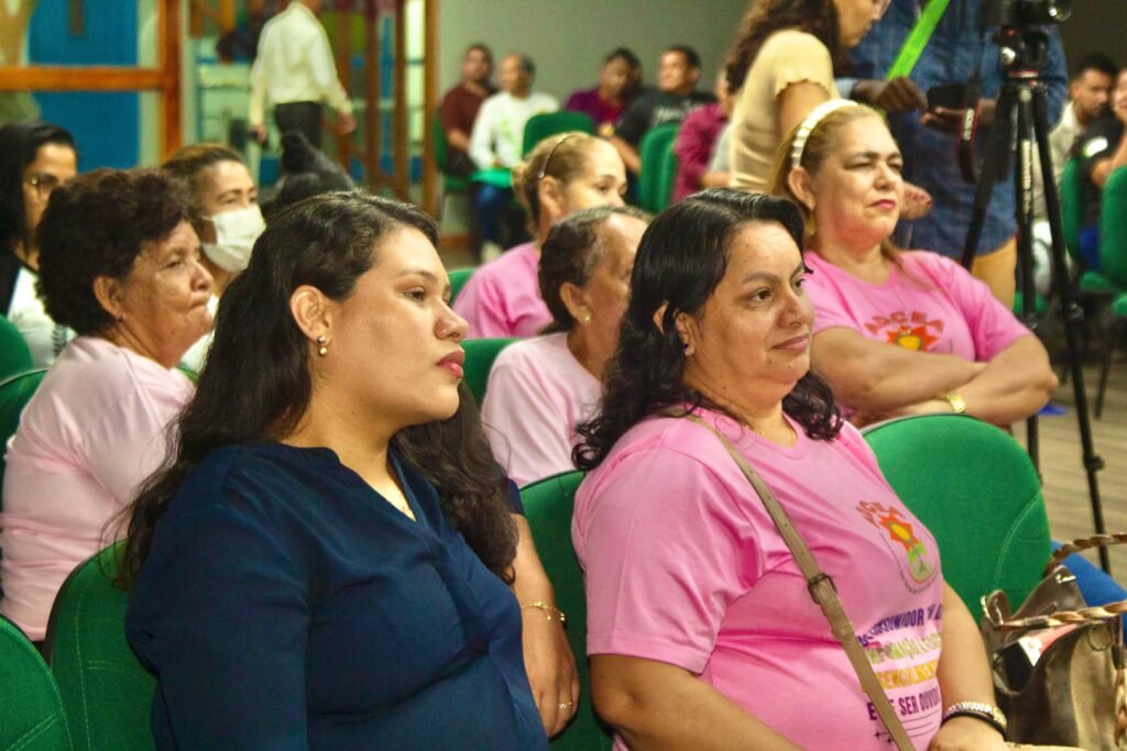 Público presente no Congresso de Lideranças Comunitárias - (Foto:  Frank Pereira / Novo-AM)