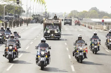 Autoridades prestigiam desfile do 7 de Setembro em Brasília